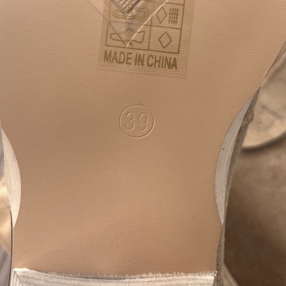 Knee high boots with heels! - Picture 4 of 13